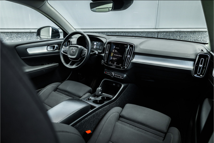 Volvo XC40 1.5 T4 Recharge Inscription Expression Trekhaak / Pano / Harman Kardon / Sportstoel