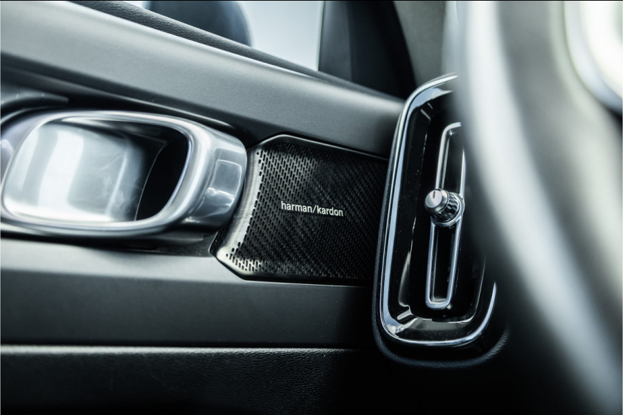 Volvo XC40 1.5 T4 Recharge Inscription Expression Trekhaak / Pano / Harman Kardon / Sportstoel
