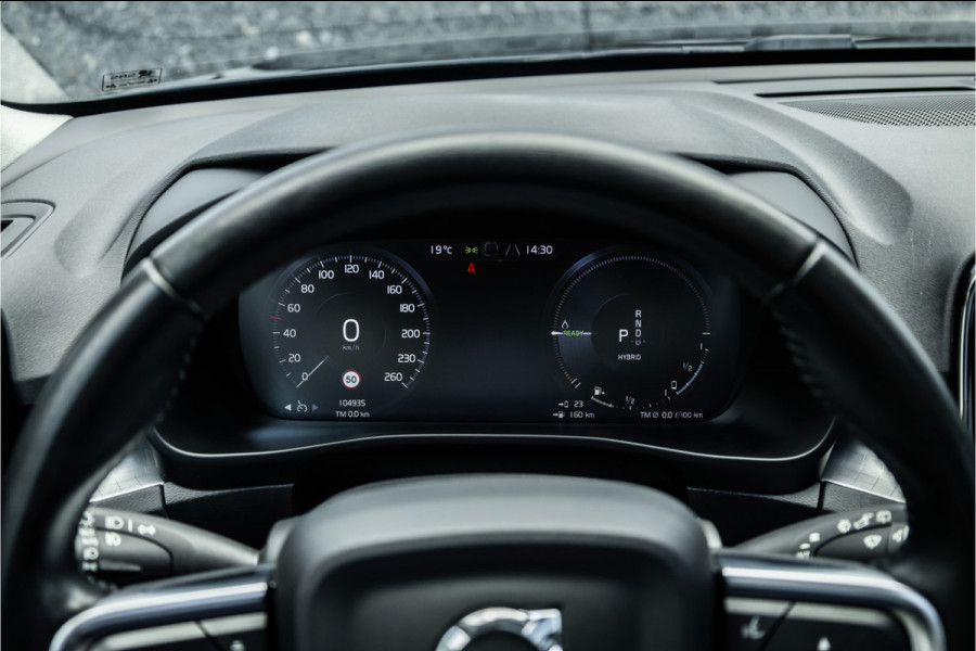 Volvo XC40 1.5 T4 Recharge Inscription Expression Trekhaak / Pano / Harman Kardon / Sportstoel