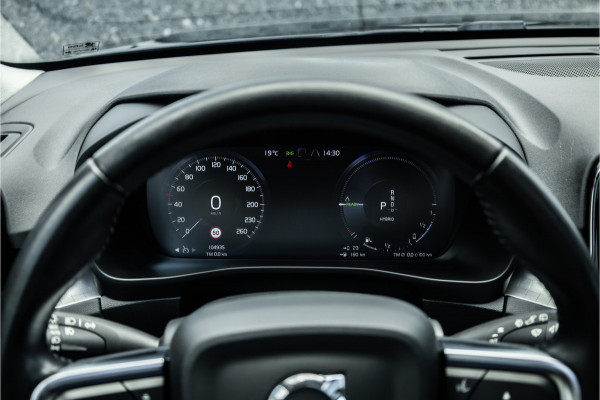 Volvo XC40 1.5 T4 Recharge Inscription Expression Trekhaak / Pano / Harman Kardon / Sportstoel