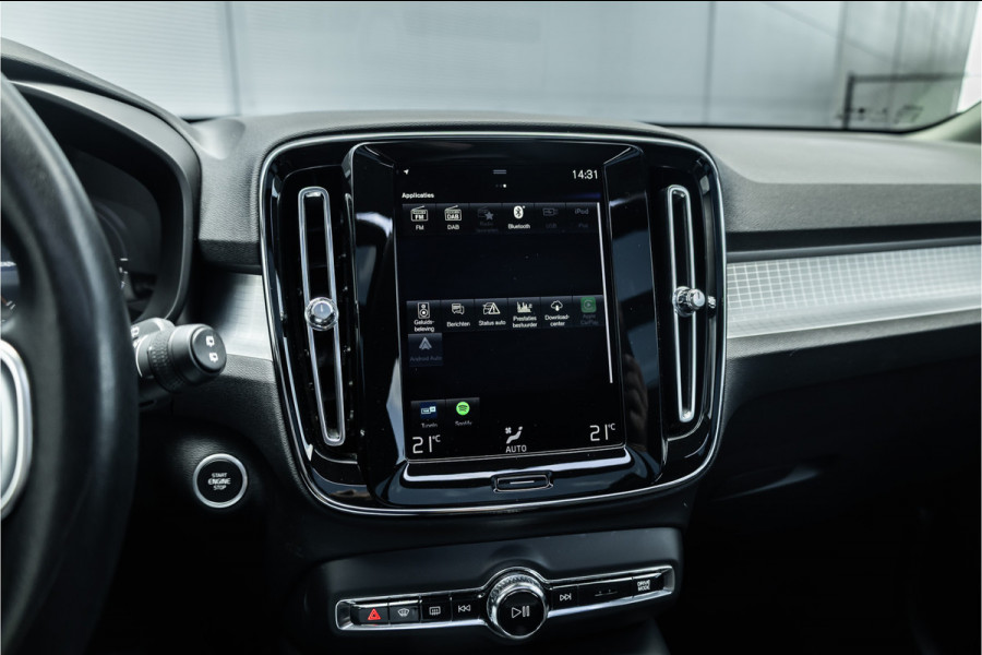 Volvo XC40 1.5 T4 Recharge Inscription Expression Trekhaak / Pano / Harman Kardon / Sportstoel