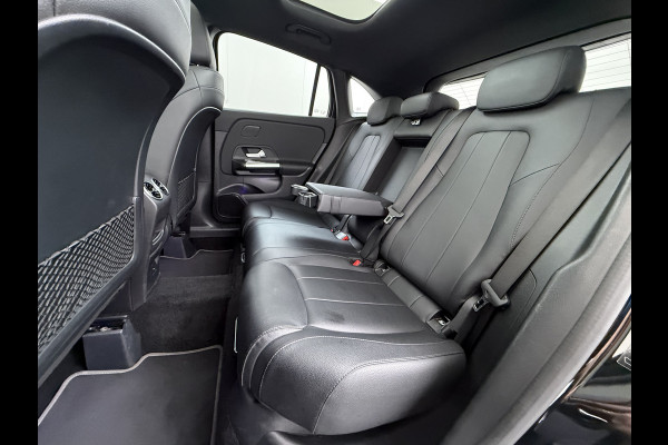 Mercedes-Benz GLA 250e Luxury // SoH 98% // Panoramadak // Memory // MultiBeam LED // Carplay // Keyless // Augmented Reality Sfeerverlichting