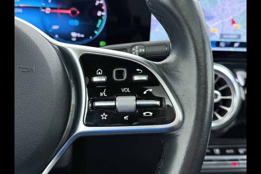 Mercedes-Benz GLA 250e Luxury // SoH 98% // Panoramadak // Memory // MultiBeam LED // Carplay // Keyless // Augmented Reality Sfeerverlichting