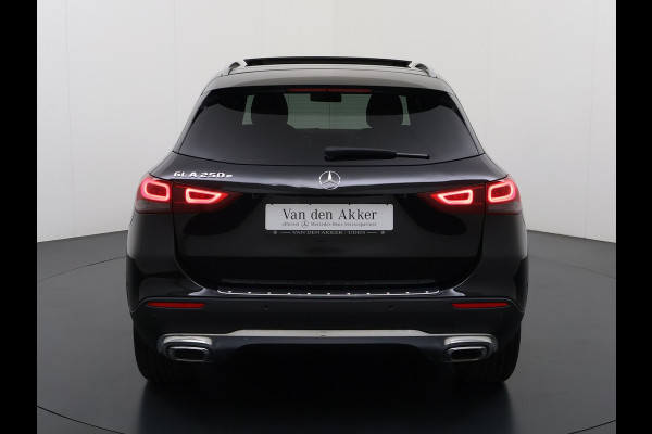 Mercedes-Benz GLA 250e Luxury // SoH 98% // Panoramadak // Memory // MultiBeam LED // Carplay // Keyless // Augmented Reality Sfeerverlichting