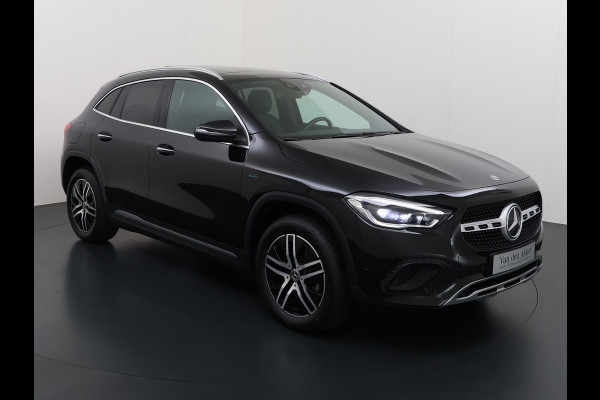Mercedes-Benz GLA 250e Luxury // SoH 98% // Panoramadak // Memory // MultiBeam LED // Carplay // Keyless // Augmented Reality Sfeerverlichting