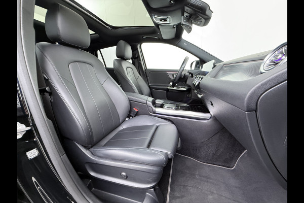Mercedes-Benz GLA 250e Luxury // SoH 98% // Panoramadak // Memory // MultiBeam LED // Carplay // Keyless // Augmented Reality Sfeerverlichting