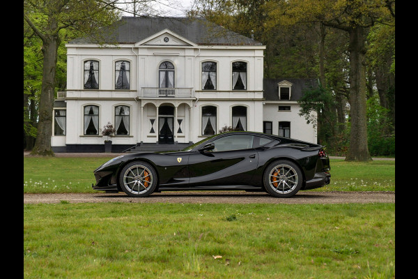 Ferrari 812 Superfast | Atelier Car | Full alcantara & carbon!