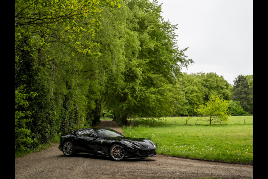 Ferrari 812 Superfast | Atelier Car | Full alcantara & carbon!