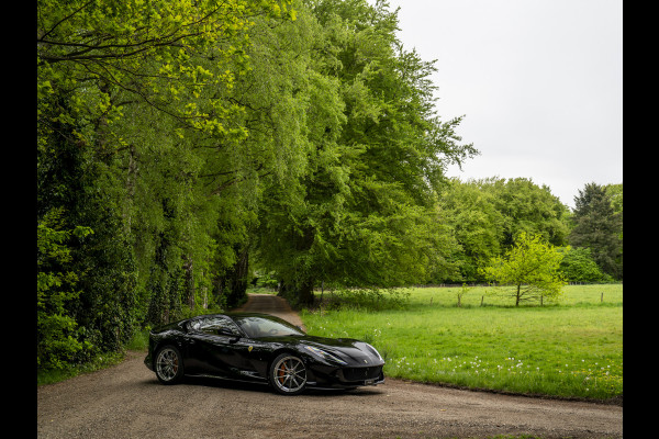 Ferrari 812 Superfast | Atelier Car | Full alcantara & carbon!