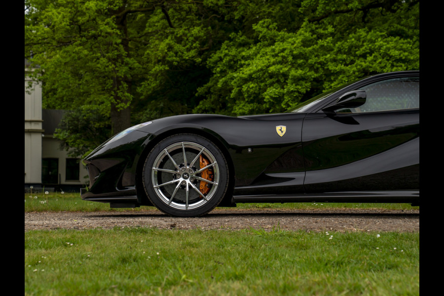 Ferrari 812 Superfast | Atelier Car | Full alcantara & carbon!