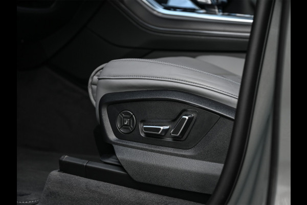 Audi Q8 60 TFSI e quattro Pro Line S Competition | Audi exclusive | 5 jaar garantie | Panoramadak | massage stoelen | 4 wiel besturing | Soft-close | Elektr. Trekhaak | Achteras besturing | Oled achterlichten