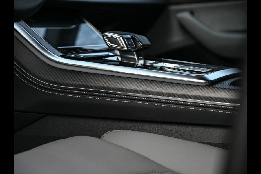 Audi Q8 60 TFSI e quattro Pro Line S Competition | Audi exclusive | 5 jaar garantie | Panoramadak | massage stoelen | 4 wiel besturing | Soft-close | Elektr. Trekhaak | Achteras besturing | Oled achterlichten