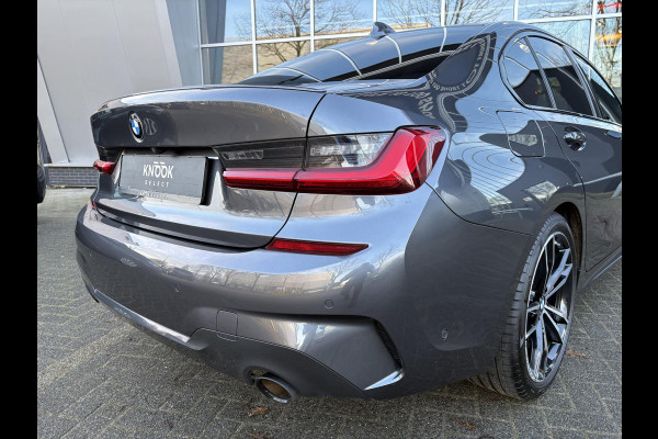 BMW 3 Serie Sedan 320i High Executive M Sport Pakket Automaat / Live Cockpit Professional / Leder / 19 Inch / Head-Up Display / Adaptive Cruise Control / Hifi / Shadow Line / M Sportremsysteem / Achteruitrijcamera