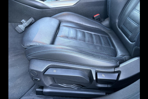 BMW 3 Serie Sedan 320i High Executive M Sport Pakket Automaat / Live Cockpit Professional / Leder / 19 Inch / Head-Up Display / Adaptive Cruise Control / Hifi / Shadow Line / M Sportremsysteem / Achteruitrijcamera