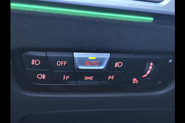 BMW 3 Serie Sedan 320i High Executive M Sport Pakket Automaat / Live Cockpit Professional / Leder / 19 Inch / Head-Up Display / Adaptive Cruise Control / Hifi / Shadow Line / M Sportremsysteem / Achteruitrijcamera