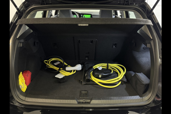 Volkswagen Golf 1.4 eHybrid 204PK PHEV DSG STYLE CAMERA/CARPLAY/SFEERVERL.