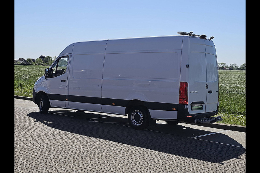 Mercedes-Benz Sprinter 317 L3H2 3.5T Trekhaak Mbux Camera 170Pk Euro6 Airco! L3H2 3.5T-AHG Mbux Camera 170Pk Euro6 Airco!