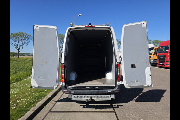 Mercedes-Benz Sprinter 317 L3H2 3.5T Trekhaak Mbux Camera 170Pk Euro6 Airco! L3H2 3.5T-AHG Mbux Camera 170Pk Euro6 Airco!