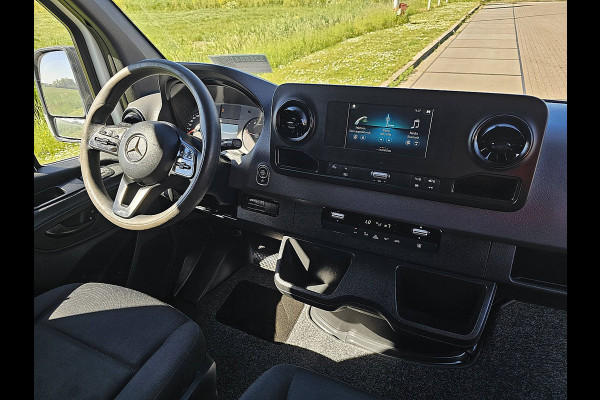 Mercedes-Benz Sprinter 317 L3H2 3.5T Trekhaak Mbux Camera 170Pk Euro6 Airco! L3H2 3.5T-AHG Mbux Camera 170Pk Euro6 Airco!
