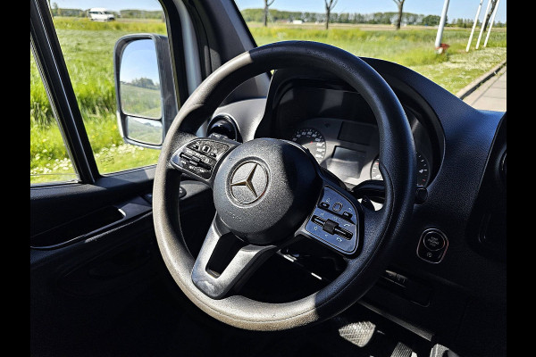 Mercedes-Benz Sprinter 317 L3H2 3.5T Trekhaak Mbux Camera 170Pk Euro6 Airco! L3H2 3.5T-AHG Mbux Camera 170Pk Euro6 Airco!