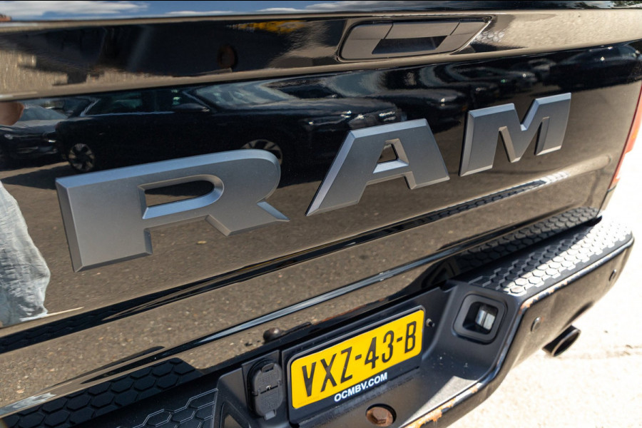 Dodge Ram 1500 5.7 V8 4x4 Crew Cab Big Horn Trekhaak I LPG I Sidebars I CarPlay I BTW I NAP