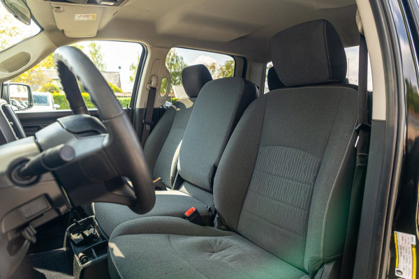 Dodge Ram 1500 5.7 V8 4x4 Crew Cab Big Horn Trekhaak I LPG I Sidebars I CarPlay I BTW I NAP