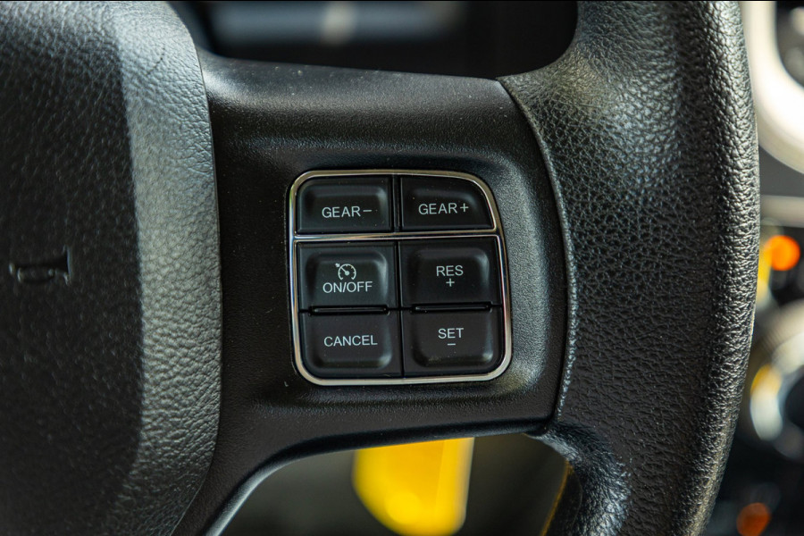 Dodge Ram 1500 5.7 V8 4x4 Crew Cab Big Horn Trekhaak I LPG I Sidebars I CarPlay I BTW I NAP