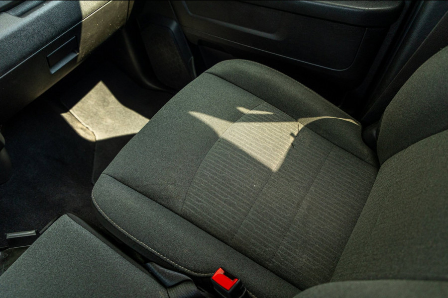 Dodge Ram 1500 5.7 V8 4x4 Crew Cab Big Horn Trekhaak I LPG I Sidebars I CarPlay I BTW I NAP