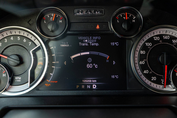 Dodge Ram 1500 5.7 V8 4x4 Crew Cab Big Horn Trekhaak I LPG I Sidebars I CarPlay I BTW I NAP