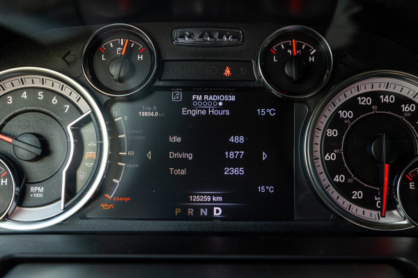 Dodge Ram 1500 5.7 V8 4x4 Crew Cab Big Horn Trekhaak I LPG I Sidebars I CarPlay I BTW I NAP