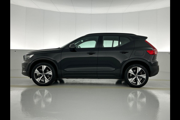 Volvo XC40 Recharge 78kWh R-Design SOH 91% / Pdc.+Camera / 1/2 Leder / Stoel-Stuurverwarming / Navigatie / Apk 05-2027