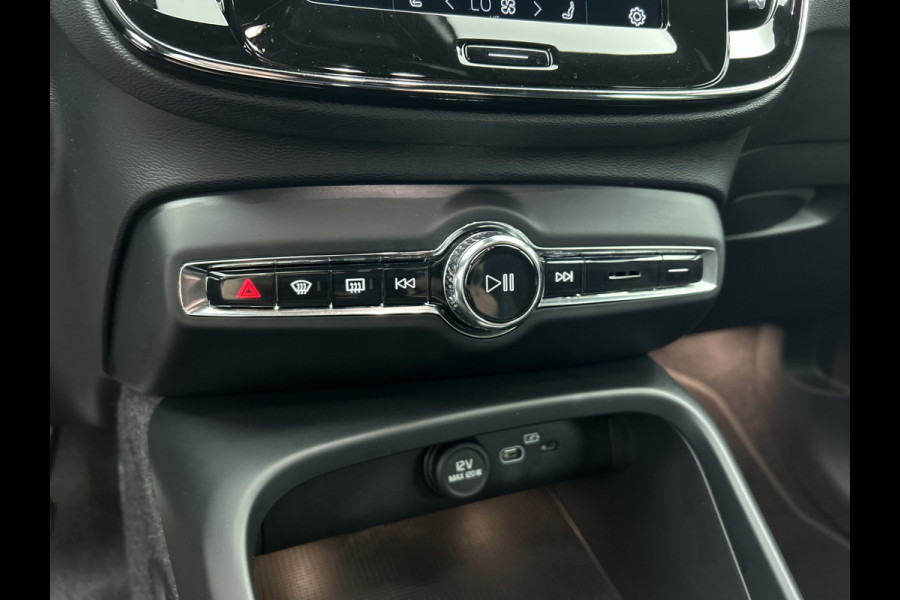 Volvo XC40 Recharge 78kWh R-Design SOH 91% / Pdc.+Camera / 1/2 Leder / Stoel-Stuurverwarming / Navigatie / Apk 05-2027