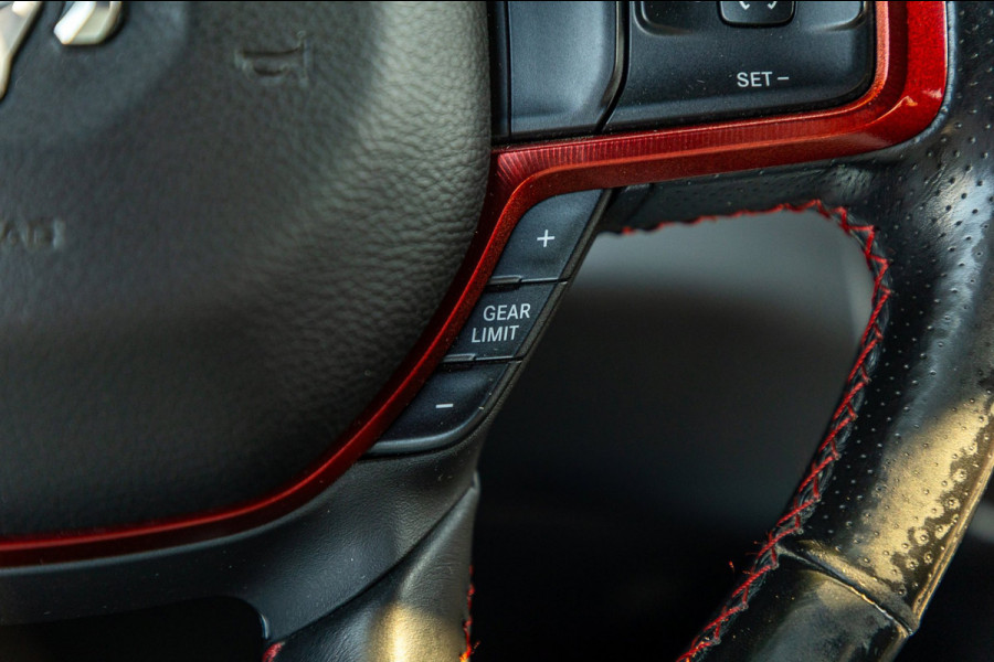 Dodge Ram 1500 5.7 V8 4x4 Crew Cab Rebel Panoramadak I Leder zwart rood I Camera I Nieuwe banden I LPG I Luchtvering I Trekhaak