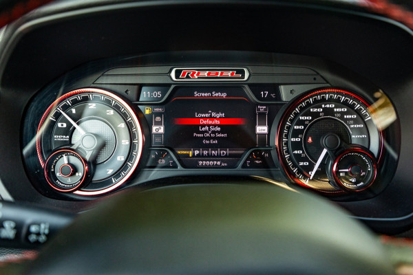 Dodge Ram 1500 5.7 V8 4x4 Crew Cab Rebel Panoramadak I Leder zwart rood I Camera I Nieuwe banden I LPG I Luchtvering I Trekhaak