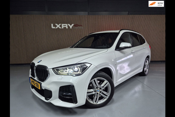 BMW X1 XDrive20i High Executive | Clima | Navi | Pano | Cruise | Camera | Stoelverwarming |