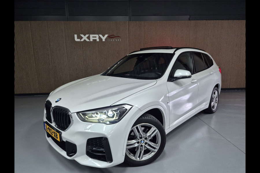 BMW X1 XDrive20i High Executive | Clima | Navi | Pano | Cruise | Camera | Stoelverwarming |
