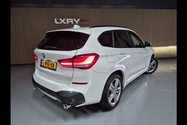 BMW X1 XDrive20i High Executive | Clima | Navi | Pano | Cruise | Camera | Stoelverwarming |