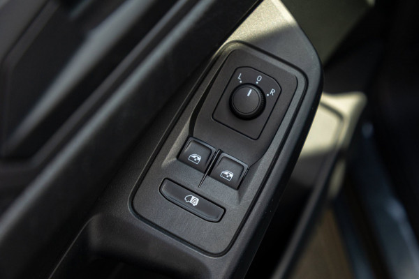 Volkswagen Caddy Cargo 2.0 TDI Comfort Trekhaak I Vloerplaat I Lat om Lat I Airco I Cruise I CarPlay I Android Auto I NAP