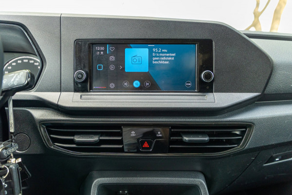 Volkswagen Caddy Cargo 2.0 TDI Comfort Trekhaak I Vloerplaat I Lat om Lat I Airco I Cruise I CarPlay I Android Auto I NAP