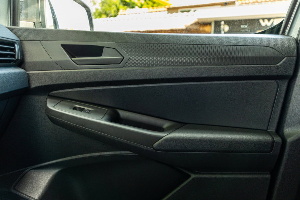 Volkswagen Caddy Cargo 2.0 TDI Comfort Trekhaak I Vloerplaat I Lat om Lat I Airco I Cruise I CarPlay I Android Auto I NAP