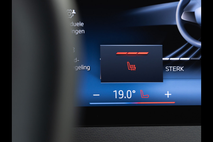BMW iX xDrive50 - Luchtvering - Sportpakket - Driving + Parking Ass Prof
