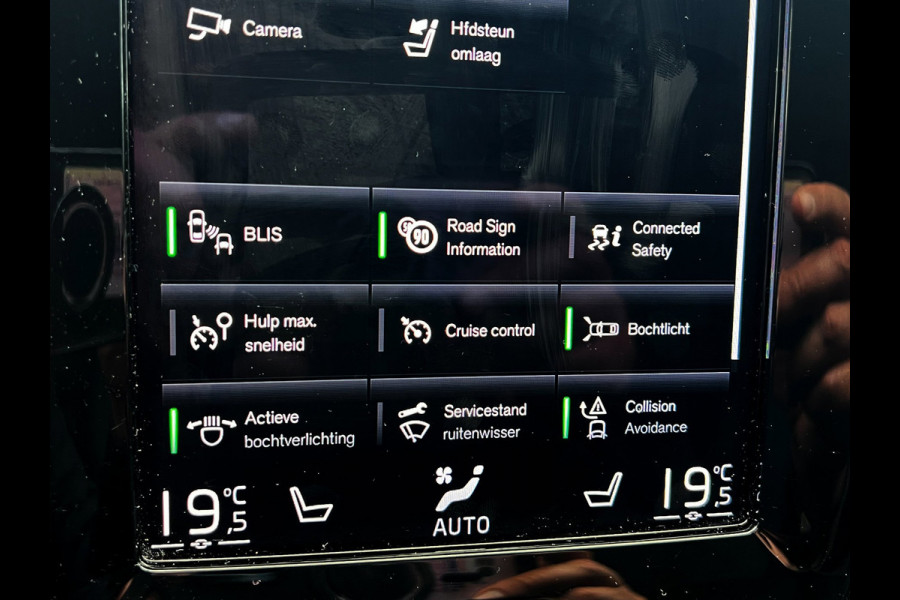 Volvo XC40 1.5 T5 Recharge Business Pro Leder_Carplay_3d cam_Dealer onderhouden