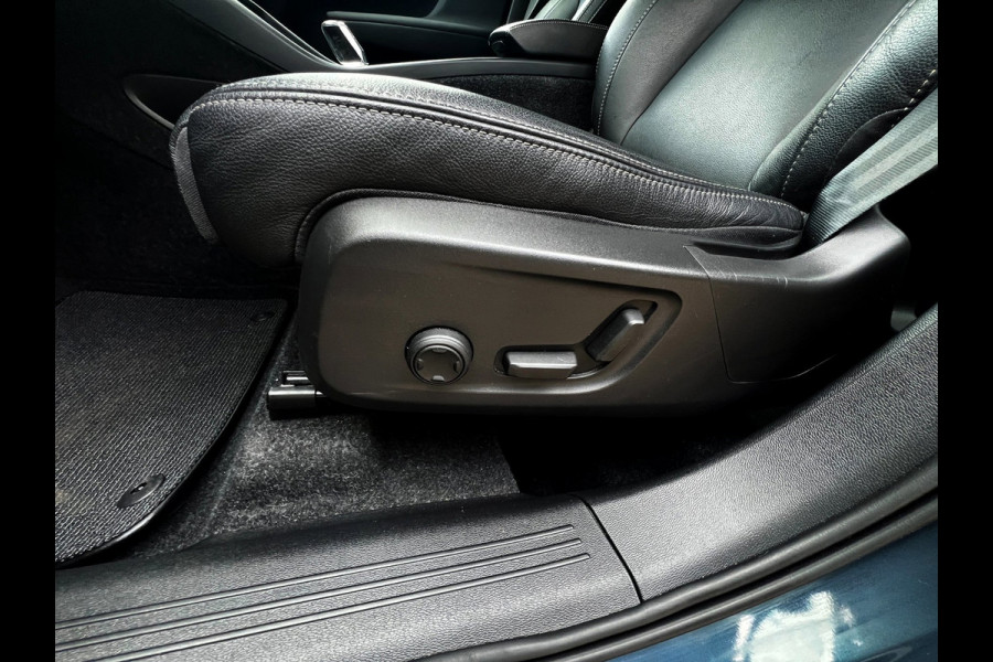 Volvo XC40 1.5 T5 Recharge Business Pro Leder_Carplay_3d cam_Dealer onderhouden
