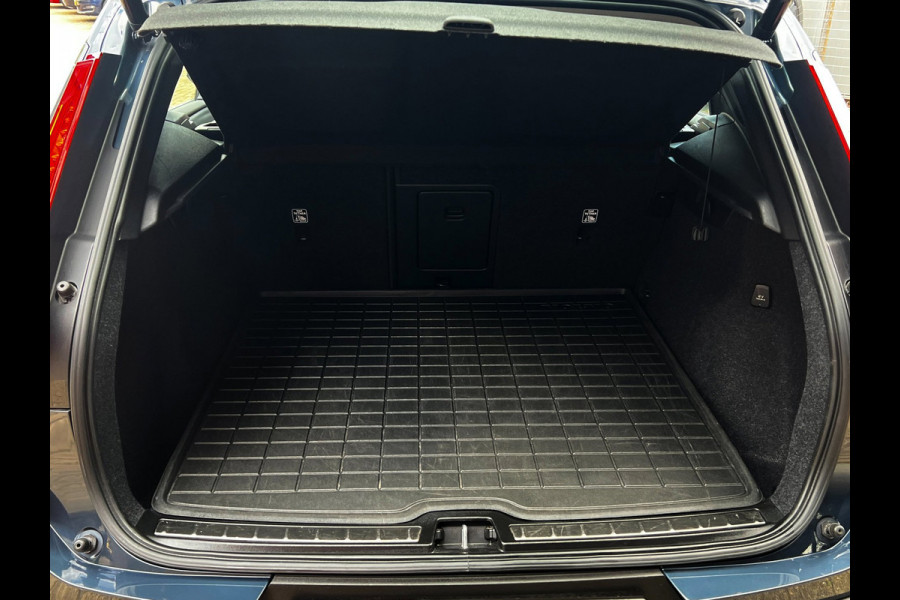 Volvo XC40 1.5 T5 Recharge Business Pro Leder_Carplay_3d cam_Dealer onderhouden