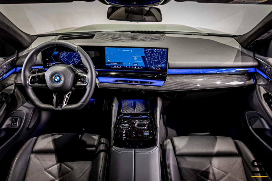 BMW 5 Serie Touring 550e xDrive|M-sport PRO|B&O|Fis €85.000