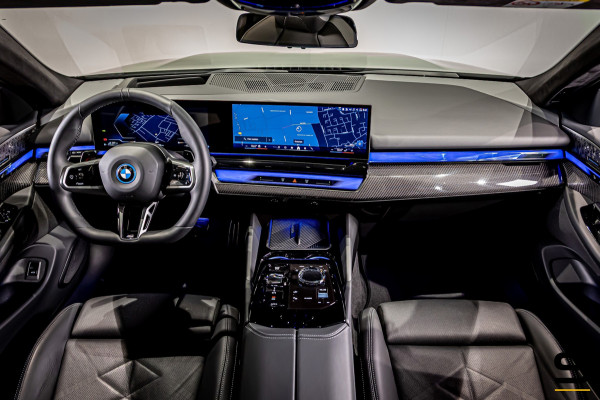 BMW 5 Serie Touring 550e xDrive|M-sport PRO|B&O|Fis €85.000