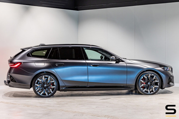 BMW 5 Serie Touring 550e xDrive|M-sport PRO|B&O|Fis €85.000