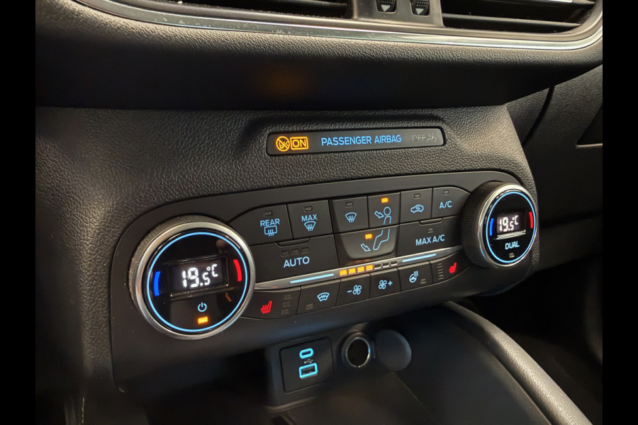 Ford Kuga 2.5 PHEV Vignale B&O Verwarmde achterbank Elec klep 24 Maanden garantie* (Vraag naar de voorwaarden)
