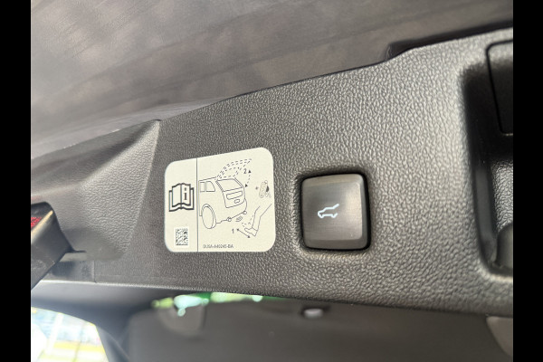 Ford Kuga 2.5 PHEV Vignale B&O Verwarmde achterbank Elec klep 24 Maanden garantie* (Vraag naar de voorwaarden)