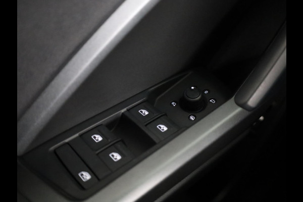 Audi Q3 Sportback 45 TFSI e S Edition 245pk  | Navigatie | Stoelverwarming | Keyless Entry | Parkeercamera | 20 inch Lichtmetalen velgen